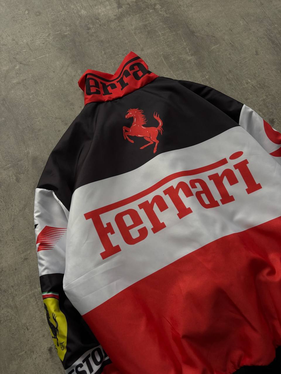 Ferrari Bomber Ceket Siyah Beyaz Kırmızı 2