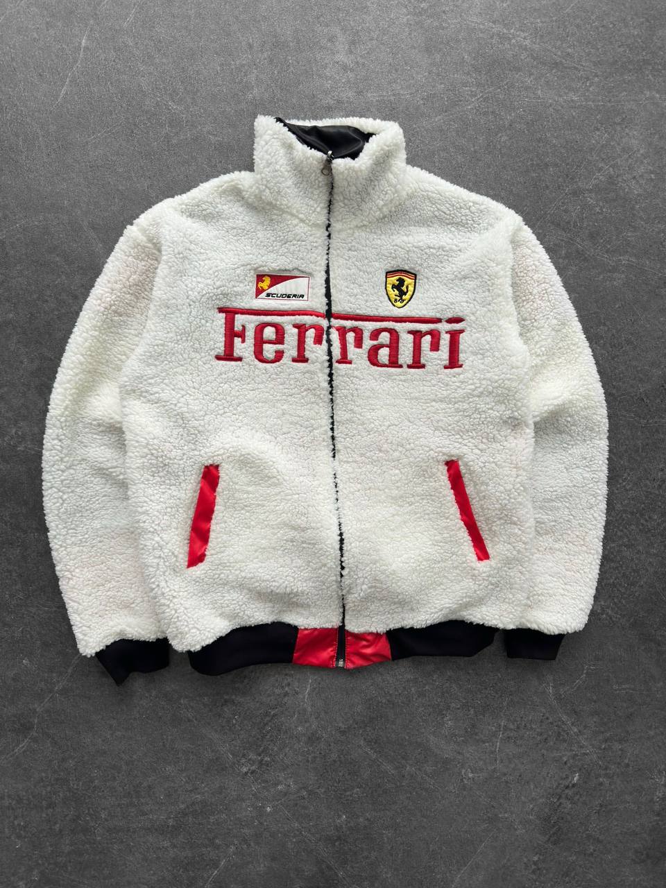 Ferrari Çift Taraflı Mont 2